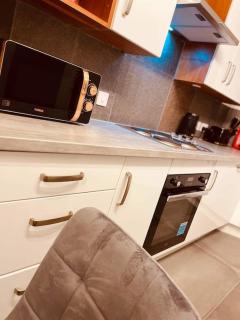 Luxury Suite 3 bed apartment sleeps 6-8 - 8