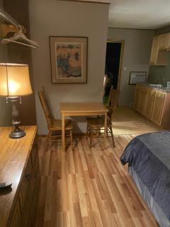 Michael Dee's Motel - East Durham - 9