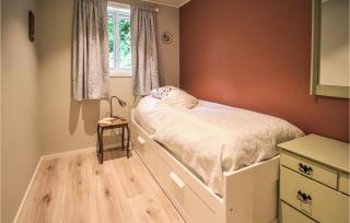 Pet Friendly Home In Hästveda With Wifi - Hästveda - 5