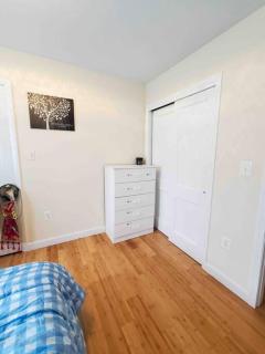 5 star Room/Close to town center and everything/5 min walk metro - Rockville - 3