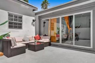 Luxury Pool Villa // 5BD 4BA - 3