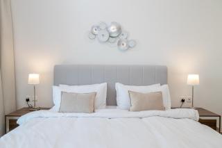 Noora Tower I Spacious 3BDR Apartment and maid room with Burj Khalifa View - Dubai - 8