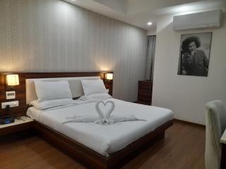 Sai Maa Hotel & Residency - Puttaparthi - 5