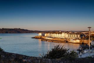 Cozy Coastal Apartment - Plymouth - 2