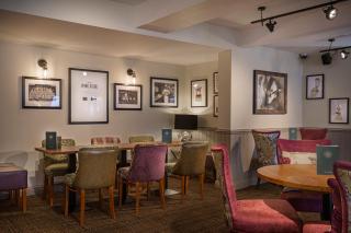 The White Horse Hotel, Romsey, Hampshire - The Coaching Inn Group - 1