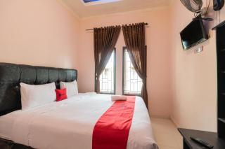 RedDoorz Syariah at D'Ostha Residence - Bukittinggi - 8