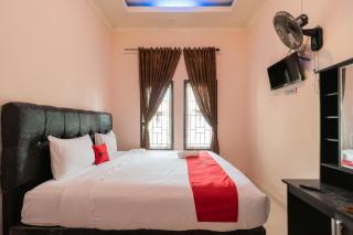 RedDoorz Syariah at D'Ostha Residence - Bukittinggi - 5