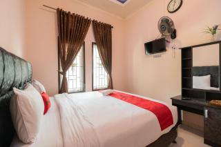 RedDoorz Syariah at D'Ostha Residence - Bukittinggi - 6