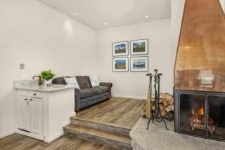 Snowmass Woodrun V 2 Bedroom Ski In, Ski Out Mountain Residence In The Heart Of Snowmass Village - 4
