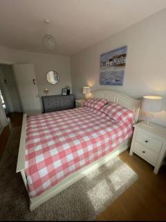Holiday Home- Portballintrae - Portballintrae - 2