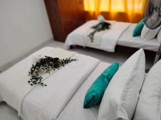 Cyberia Crescent - 3 bedroom 8 Pax - 6