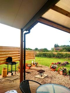 Beautiful Wooden tiny house, Glamping cabin with hot tub 3 - 8