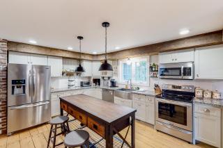 Cozy Modern Farmhouse - Wallingford - 3