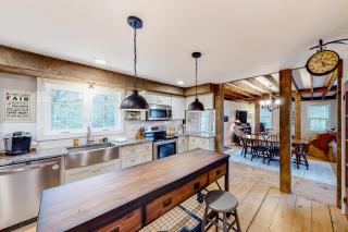 Cozy Modern Farmhouse - 2