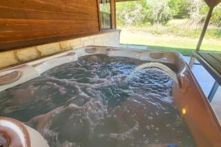 Headquarters Hideaway - Fredericksburg - 8