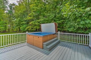 Woodstock Getaway with Hot Tub about 2 Mi to Dtwn! - Woodstock - 9