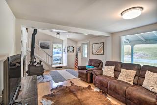 Jewett Gem with Charcoal Grill and Mountain Views - 7