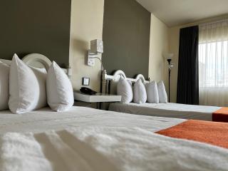 HOTEL LOS ROBLES - 1