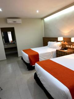 HOTEL LOS ROBLES - Nuevo Laredo - 4