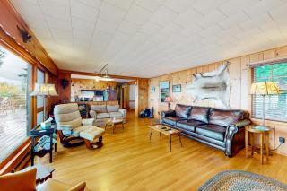 Alton Bay Lakefront Beauty - 4