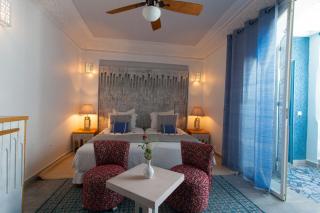 Riad Le Perroquet Bleu Suites & Spa - Marrakesh - 8