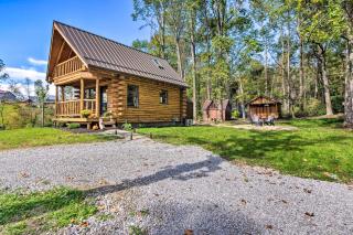 Peaceful Creekside North Studio with Fire Pit - - 8