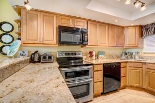 Waterfront Hudson Condo with Amenity Access! - Hudson - 9
