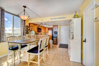 Waterfront Hudson Condo with Amenity Access! - Hudson - 4