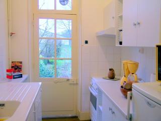 Maison indépendante près du village médiéval avec jardin clos, parking et équipements complets - FR-1-489-15 - Hérisson - 6