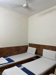 Sri Durgamba Lodge - Bangalore - 7