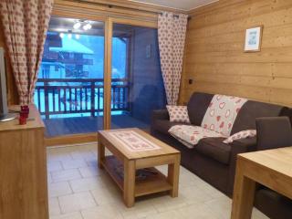 Appartement cosy 6 pers, 2 chbres, balcon SO, navette ski, centre à pied - FR-1-342-230 - 7
