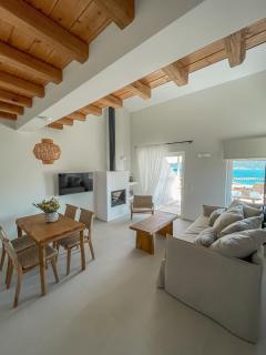Triantafilia Guesthouse - 8