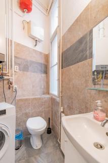 Queen Erzsebet apartment - Budapest - 8