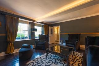 Hall Farmhouse.. dog friendly, large outdoor pool, BBQ and fire pit - 4