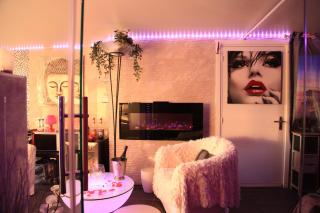 Spa de la Lune - Private love room suite with terrace and view - Air Conditioned- Double jacuzzi - Sauna - King size bed - Free WIFI - Free parking - Free breakfast - Close to CDG airport and to the North of Paris - Clichy-sous-Bois - 3