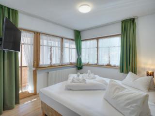 Center Rooms & Apartments - 1