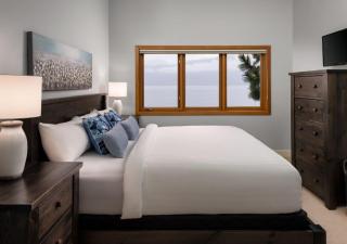 Outback Lakeside Vacation Homes - 9