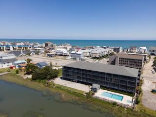 Bella Vista: Marshfront Condo 1 Block To The Beach. Pool & Hot Tub-1st Floor - Murrells Inlet - 3