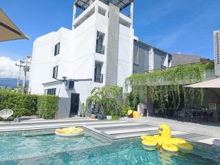 พรนับพันเพลส - 0