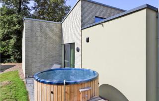 Beach Front Home In Lembruchdümmer See - 5