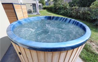 Beach Front Home In Lembruchdümmer See - 2