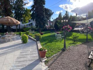 Hôtel Le Manoir - 1
