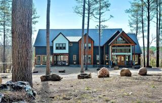 Castle Black - Broken Bow - 9