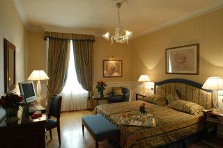 Plaza Hotel Lucchesi - 6