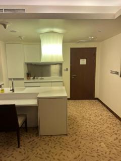 Address Dubai Mall Fashion Avenue Studio 17 floor - Dubai - 2