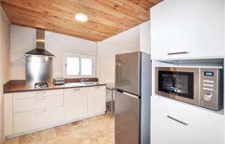 Awesome Home In Villeneuve-Lès-Montréa - 6