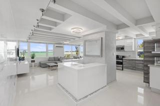 Amapola SeaSide Beach Front Apartment - San Juan - 8