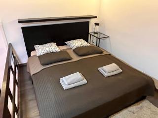Goldcentral Apartment Akacfa - Budapest - 5