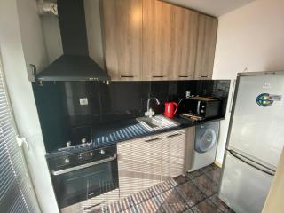 Central Studio with Lovely Terrace & Free street Parking - 8