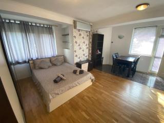 Central Studio with Lovely Terrace & Free street Parking - Plovdiv - 9